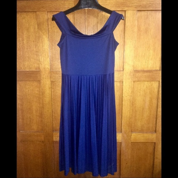 ASOS Off The Shoulder Bardot Pleated Midi Dress - Picture 4 of 8